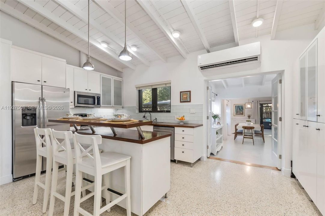 待售: $1,585,000 (3 贝兹, 3 浴室, 1696 平方英尺)