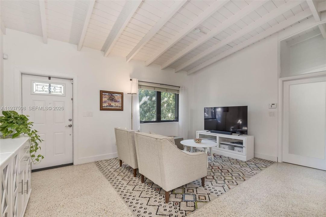 待售: $1,585,000 (3 贝兹, 3 浴室, 1696 平方英尺)