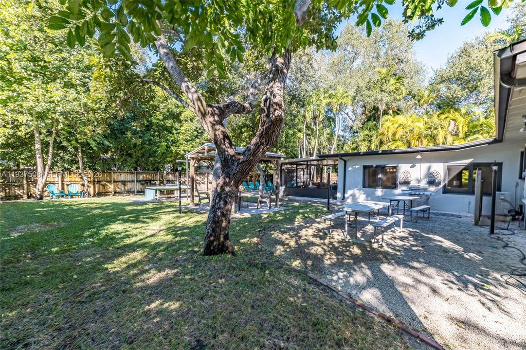 待售: $1,585,000 (3 贝兹, 3 浴室, 1696 平方英尺)