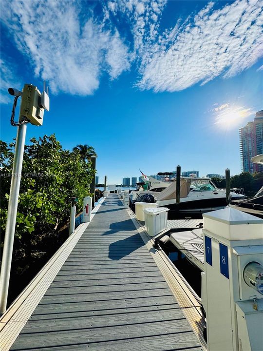 For Rent: $3,150 (2 beds, 2 baths, 1091 Square Feet)