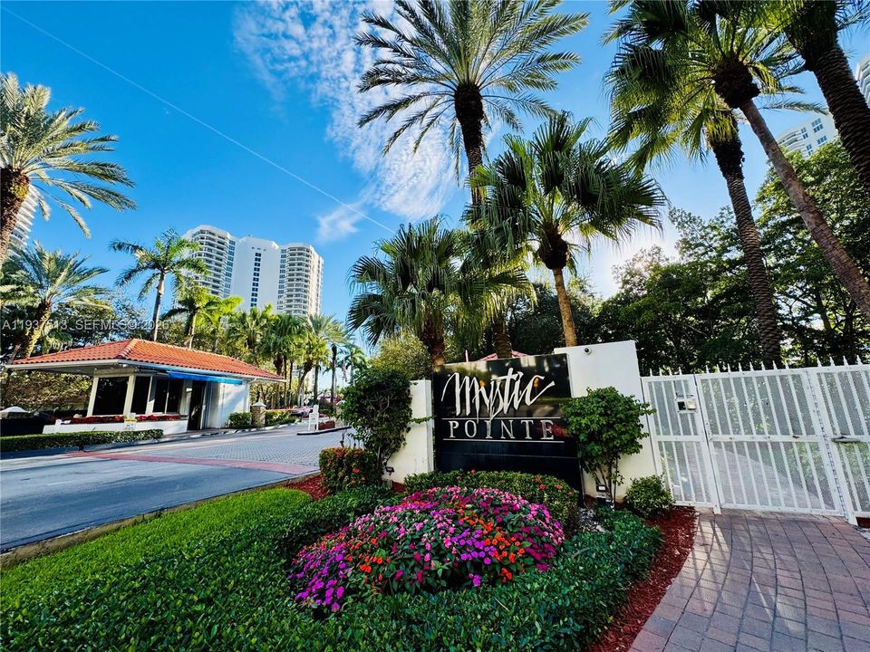 For Rent: $3,150 (2 beds, 2 baths, 1091 Square Feet)