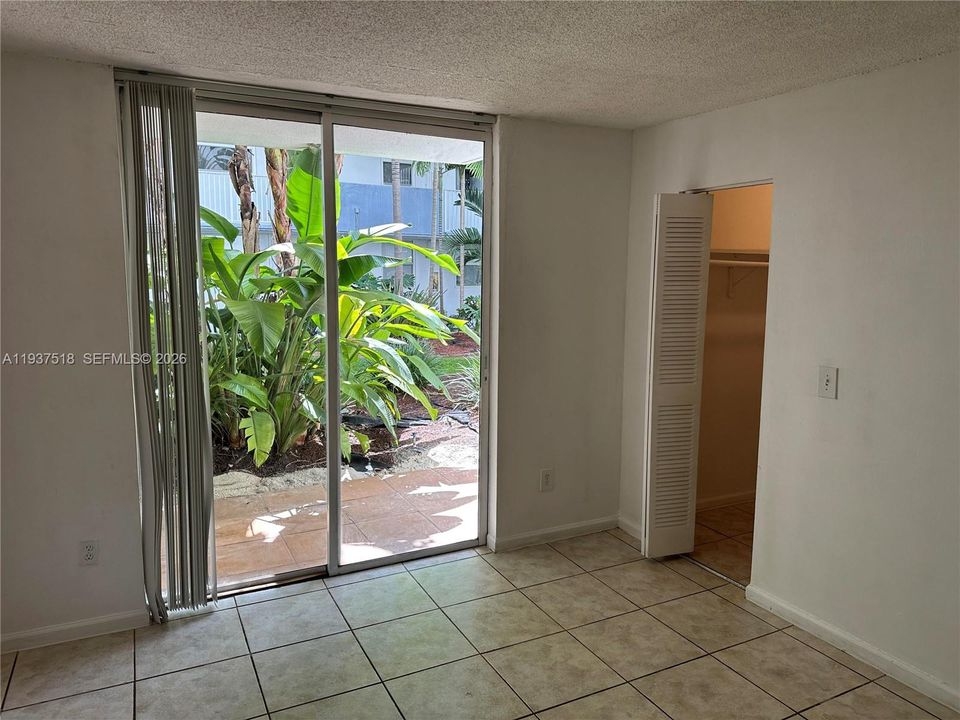 For Rent: $1,850 (1 beds, 1 baths, 620 Square Feet)