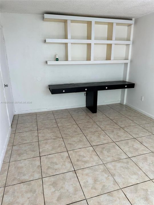 For Rent: $1,850 (1 beds, 1 baths, 620 Square Feet)