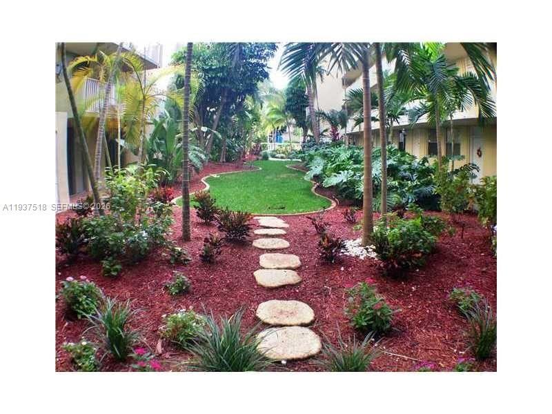 For Rent: $1,850 (1 beds, 1 baths, 620 Square Feet)