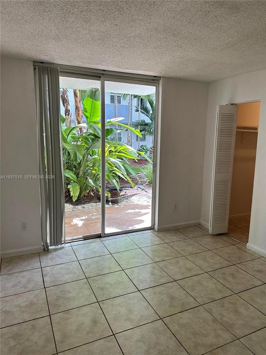 For Rent: $1,850 (1 beds, 1 baths, 620 Square Feet)