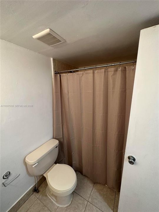 For Rent: $1,850 (1 beds, 1 baths, 620 Square Feet)