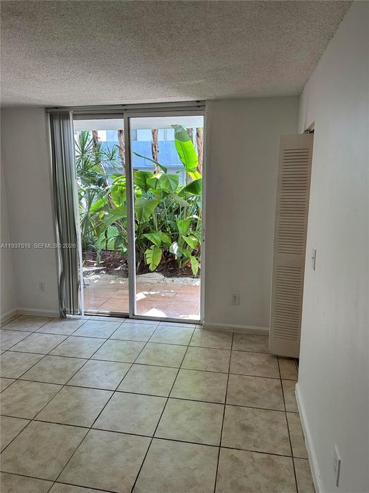 For Rent: $1,850 (1 beds, 1 baths, 620 Square Feet)