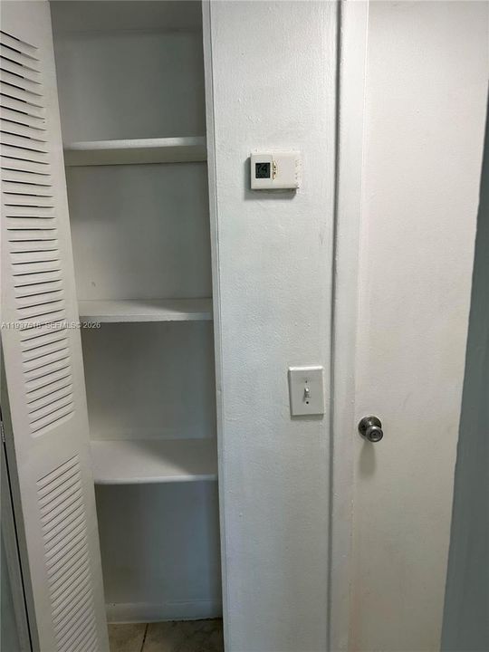 For Rent: $1,850 (1 beds, 1 baths, 620 Square Feet)