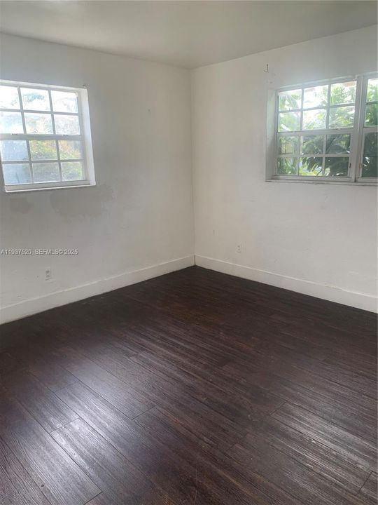 出租: $3,150 (4 贝兹, 3 浴室, 1711 平方英尺)