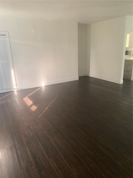 出租: $3,150 (4 贝兹, 3 浴室, 1711 平方英尺)