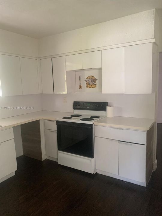 出租: $3,150 (4 贝兹, 3 浴室, 1711 平方英尺)