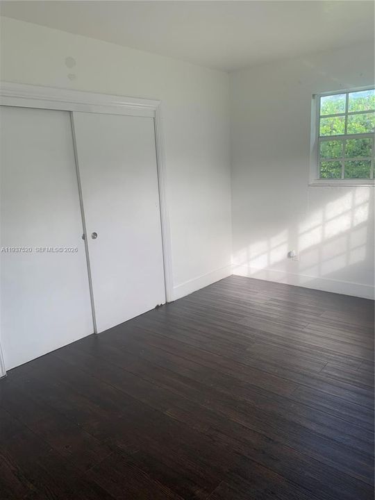 出租: $3,150 (4 贝兹, 3 浴室, 1711 平方英尺)