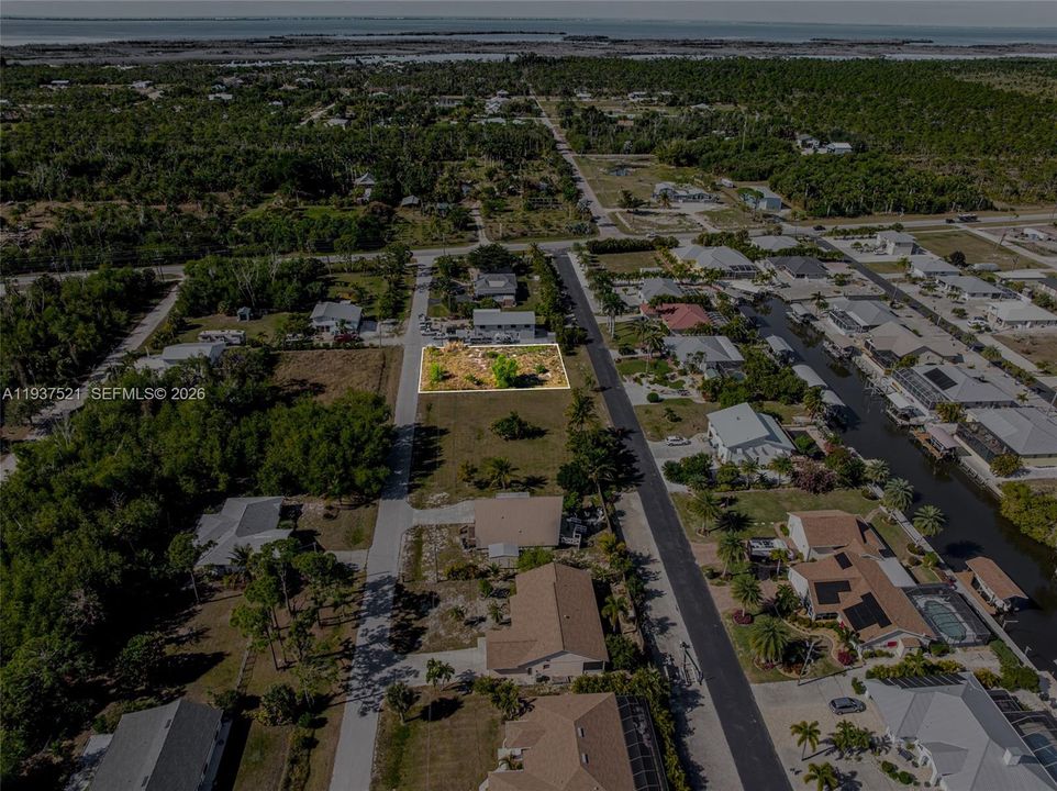 待售: $36,500 (0.19 acres)