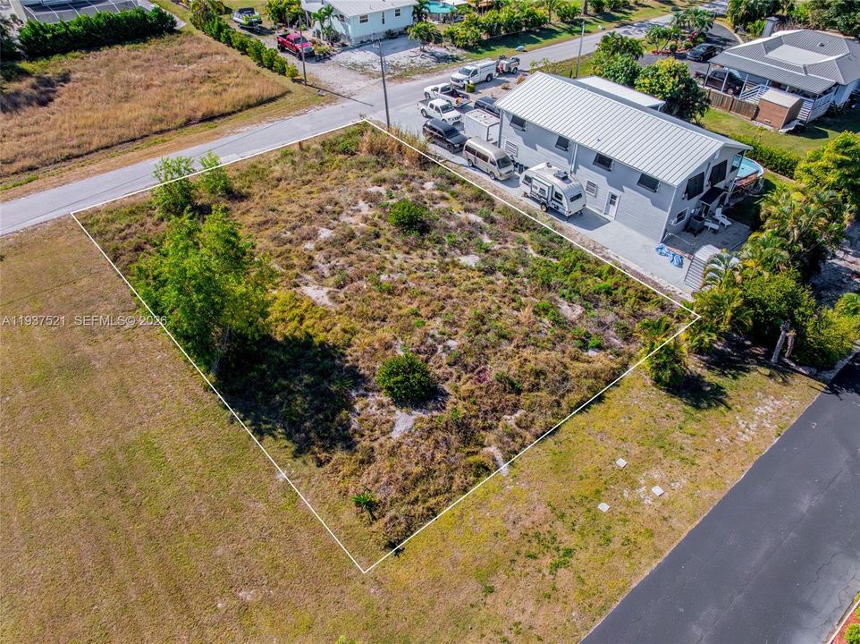 待售: $36,500 (0.19 acres)