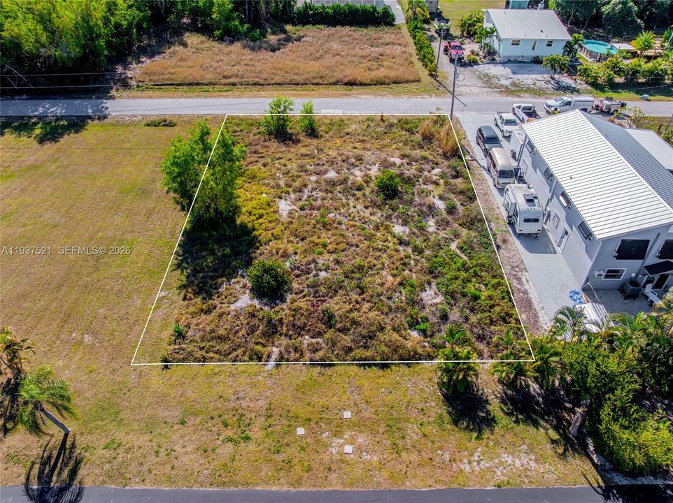 待售: $36,500 (0.19 acres)