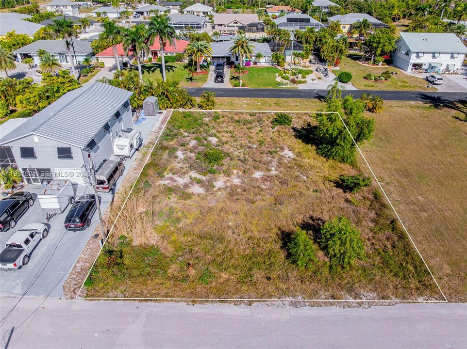 待售: $36,500 (0.19 acres)