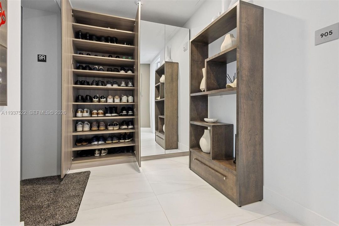 For Sale: $1,645,000 (2 beds, 2 baths, 1675 Square Feet)