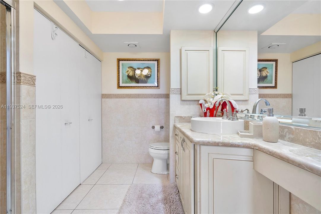 待售: $595,000 (2 贝兹, 2 浴室, 1560 平方英尺)