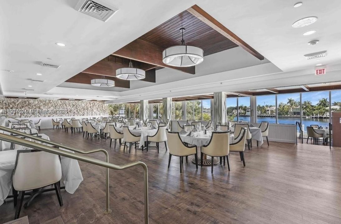 待售: $595,000 (2 贝兹, 2 浴室, 1560 平方英尺)