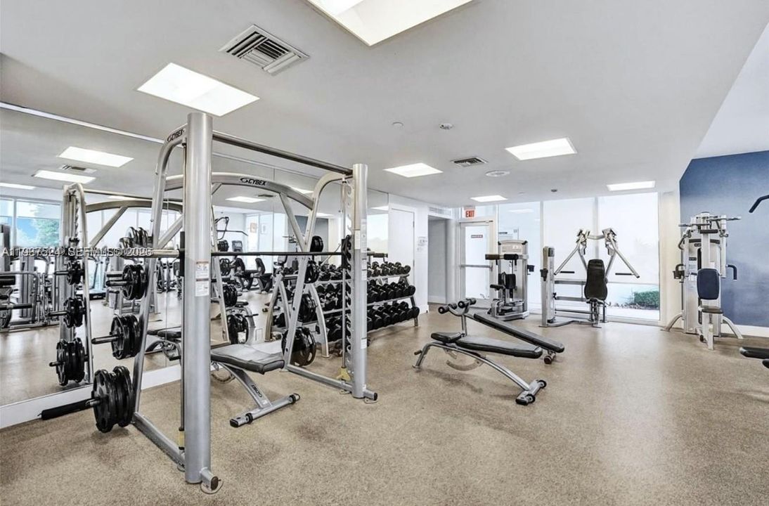 待售: $595,000 (2 贝兹, 2 浴室, 1560 平方英尺)