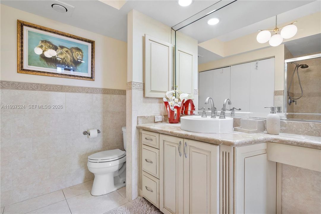 待售: $595,000 (2 贝兹, 2 浴室, 1560 平方英尺)