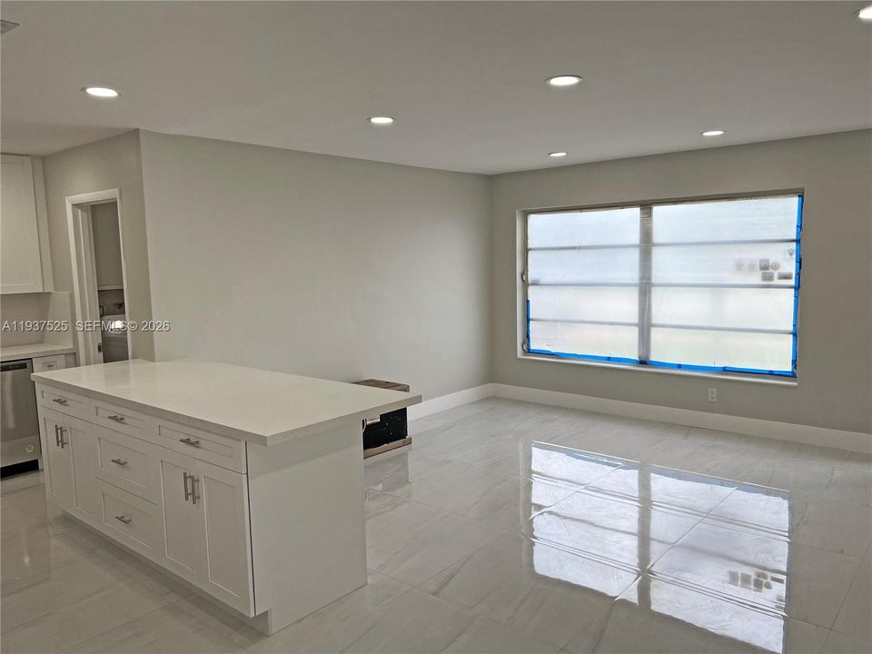 For Rent: $4,099 (3 beds, 2 baths, 1406 Square Feet)