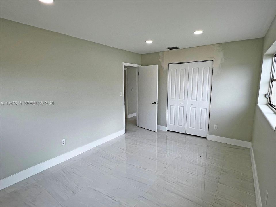 For Rent: $4,099 (3 beds, 2 baths, 1406 Square Feet)