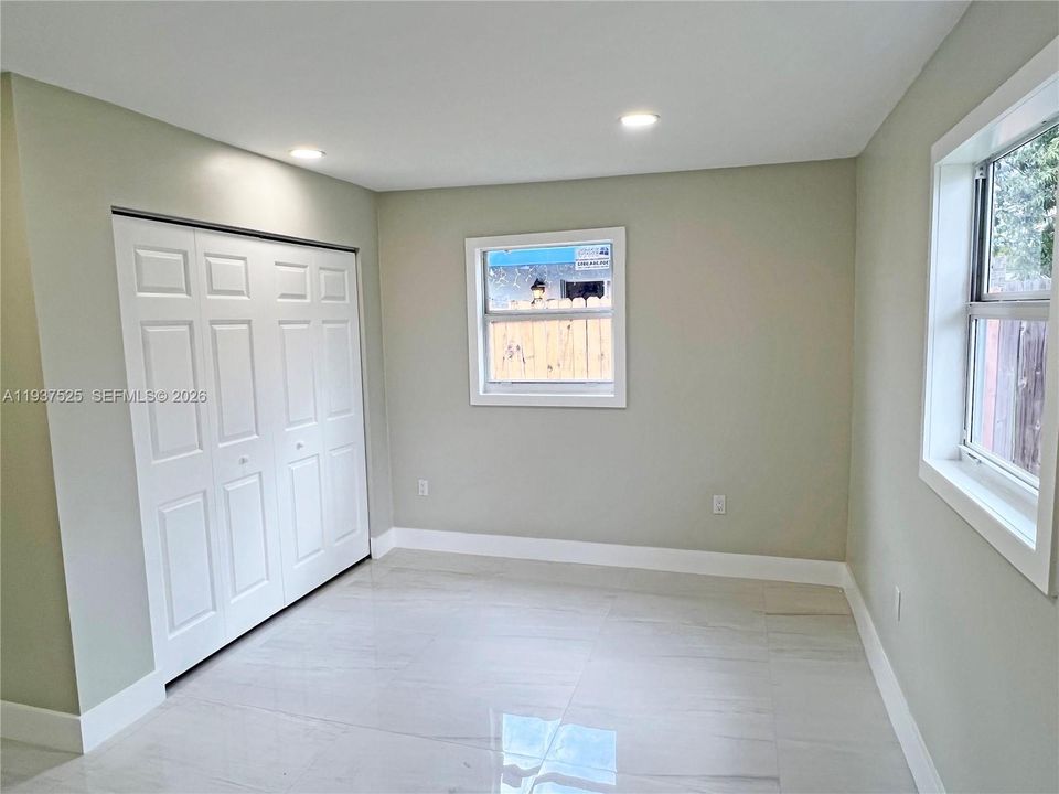 For Rent: $4,099 (3 beds, 2 baths, 1406 Square Feet)