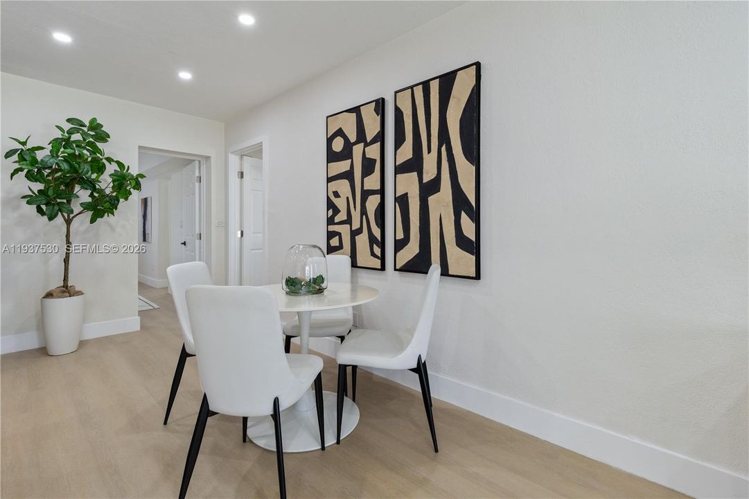 На продажу: $645,000 (4 спален, 2 ванн, 1518 Квадратных фут)