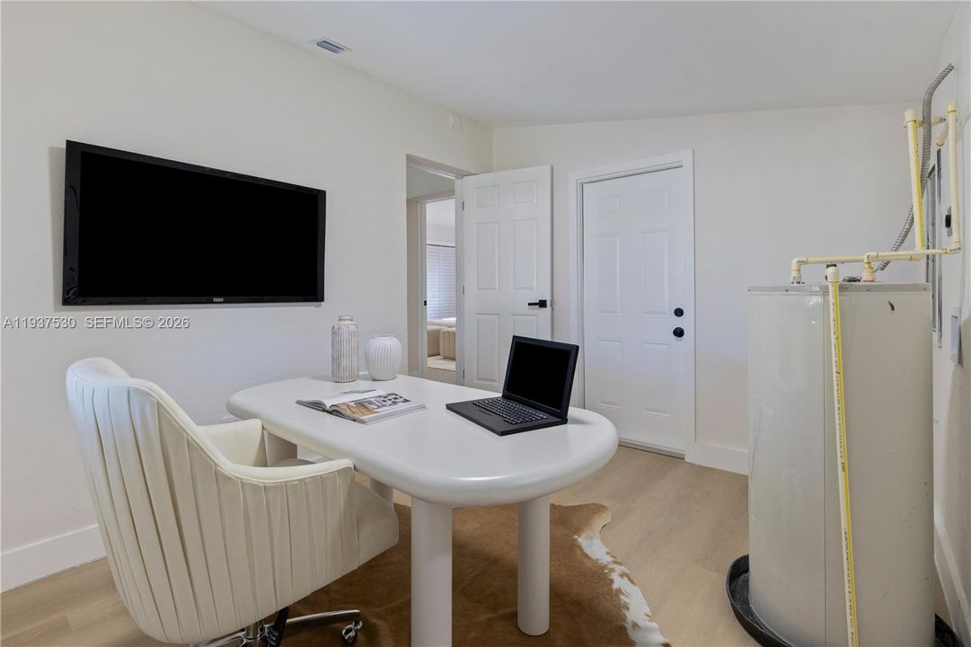 На продажу: $645,000 (4 спален, 2 ванн, 1518 Квадратных фут)