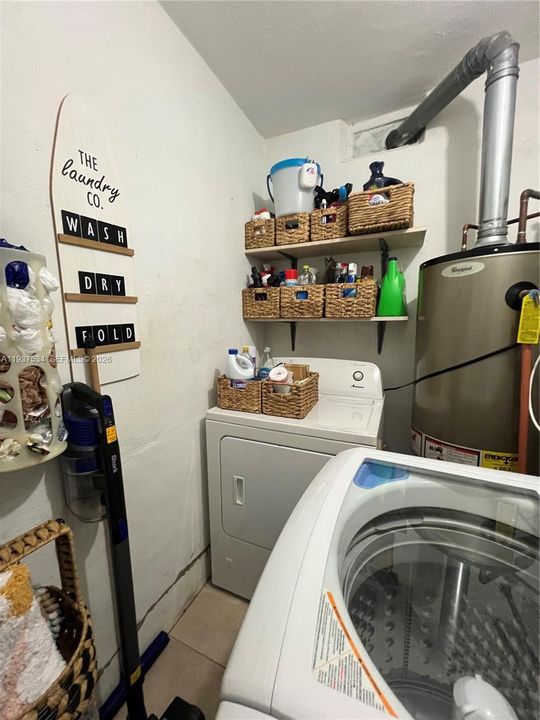 For Sale: $645,000 (3 beds, 2 baths, 1099 Square Feet)