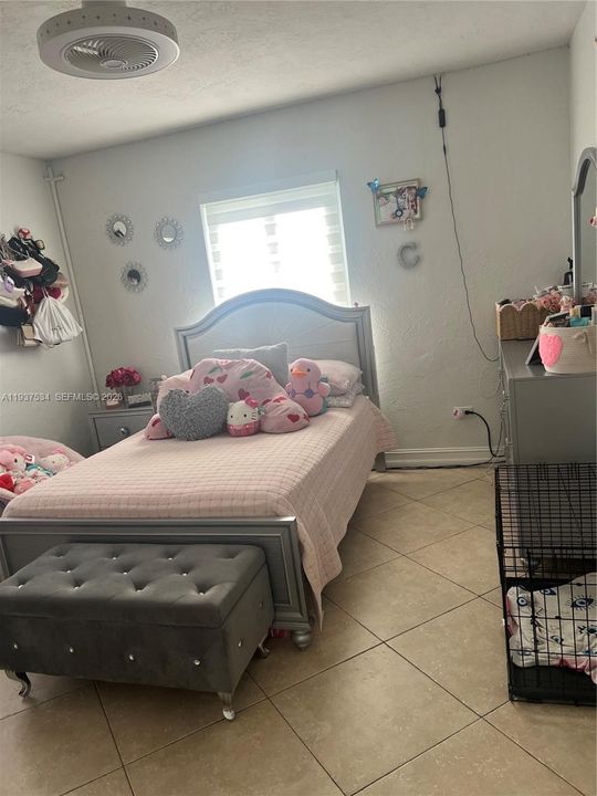 For Sale: $645,000 (3 beds, 2 baths, 1099 Square Feet)