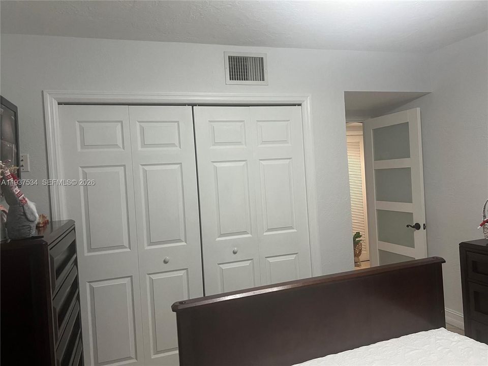 For Sale: $645,000 (3 beds, 2 baths, 1099 Square Feet)