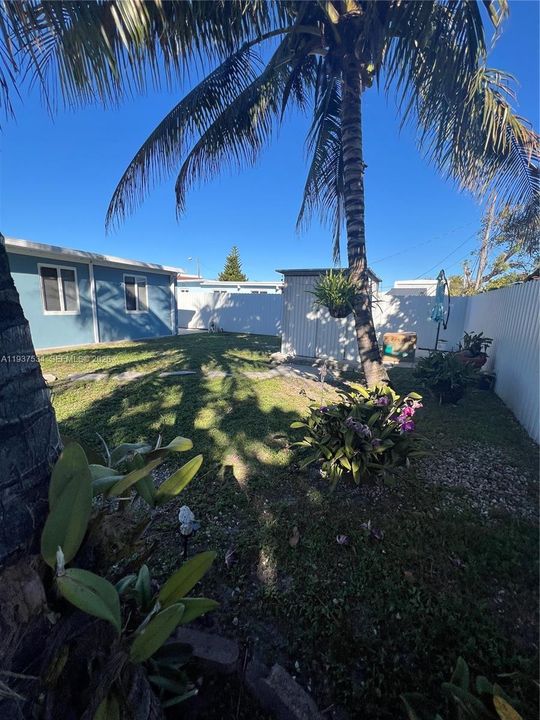 For Sale: $645,000 (3 beds, 2 baths, 1099 Square Feet)