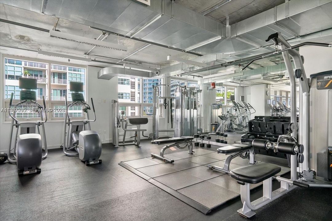 For Rent: $5,200 (2 beds, 2 baths, 1215 Square Feet)