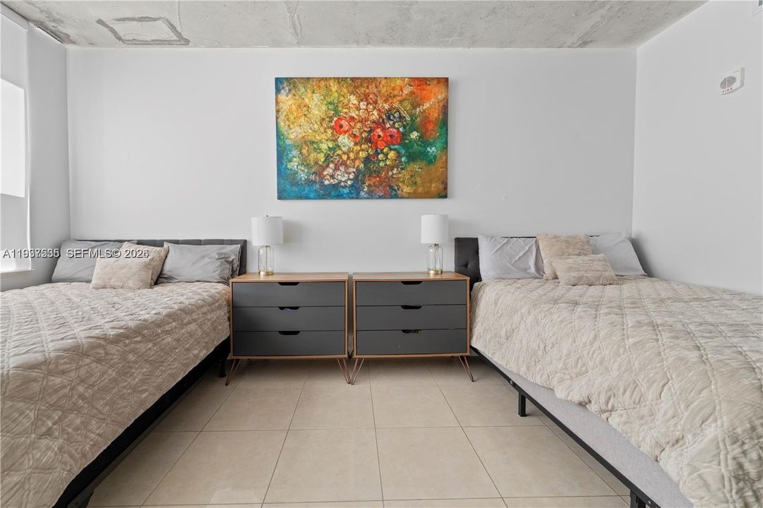 For Rent: $5,200 (2 beds, 2 baths, 1215 Square Feet)