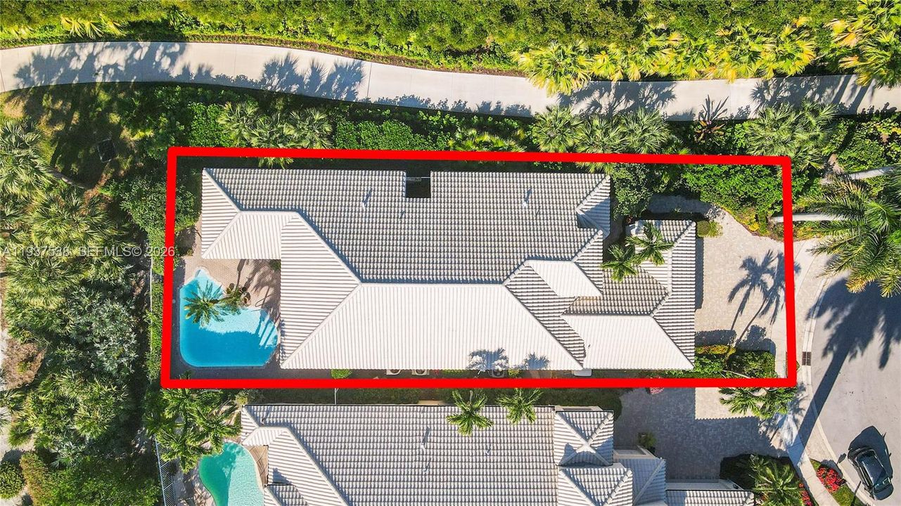 En Venta: $999,000 (3 camas, 3 baños, 2641 Pies cuadrados)