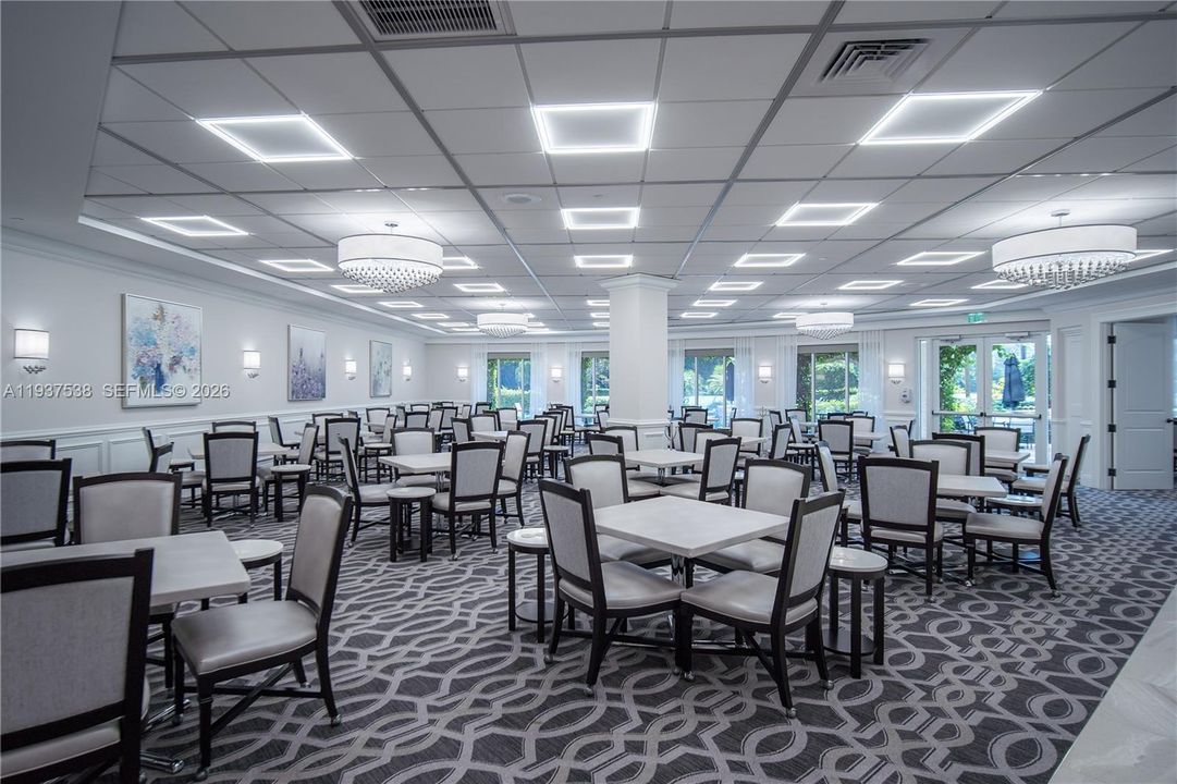 En Venta: $999,000 (3 camas, 3 baños, 2641 Pies cuadrados)