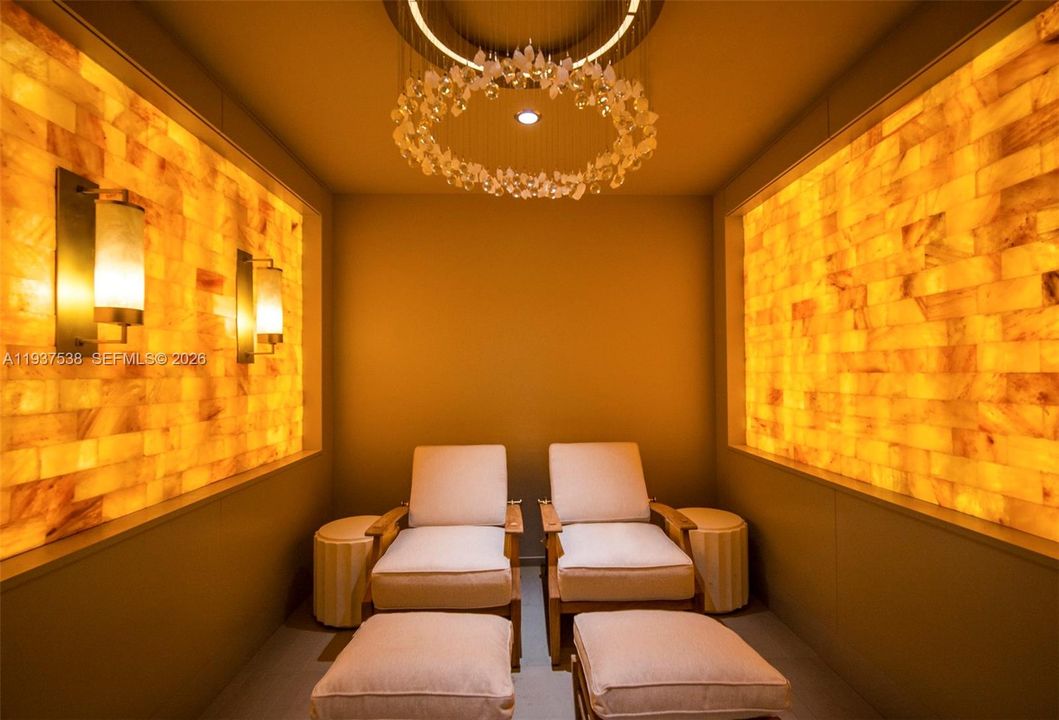 En Venta: $999,000 (3 camas, 3 baños, 2641 Pies cuadrados)