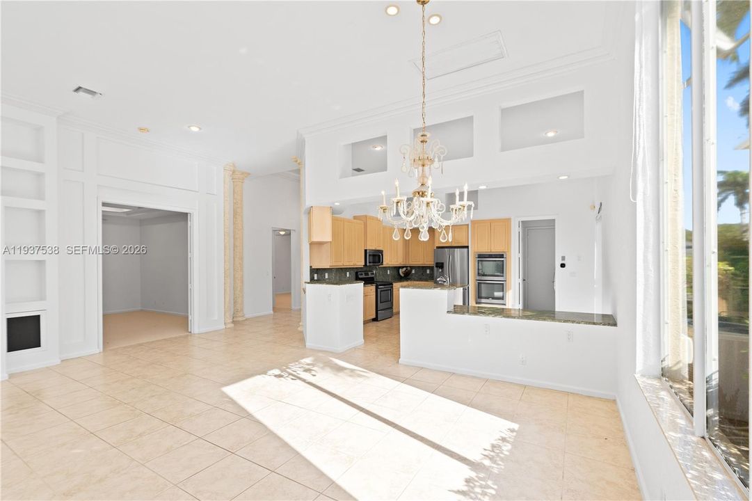 En Venta: $999,000 (3 camas, 3 baños, 2641 Pies cuadrados)