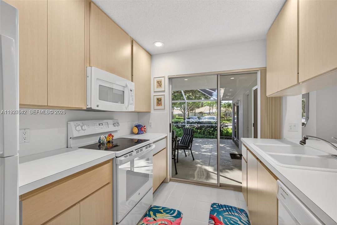 For Rent: $3,200 (2 beds, 2 baths, 1152 Square Feet)