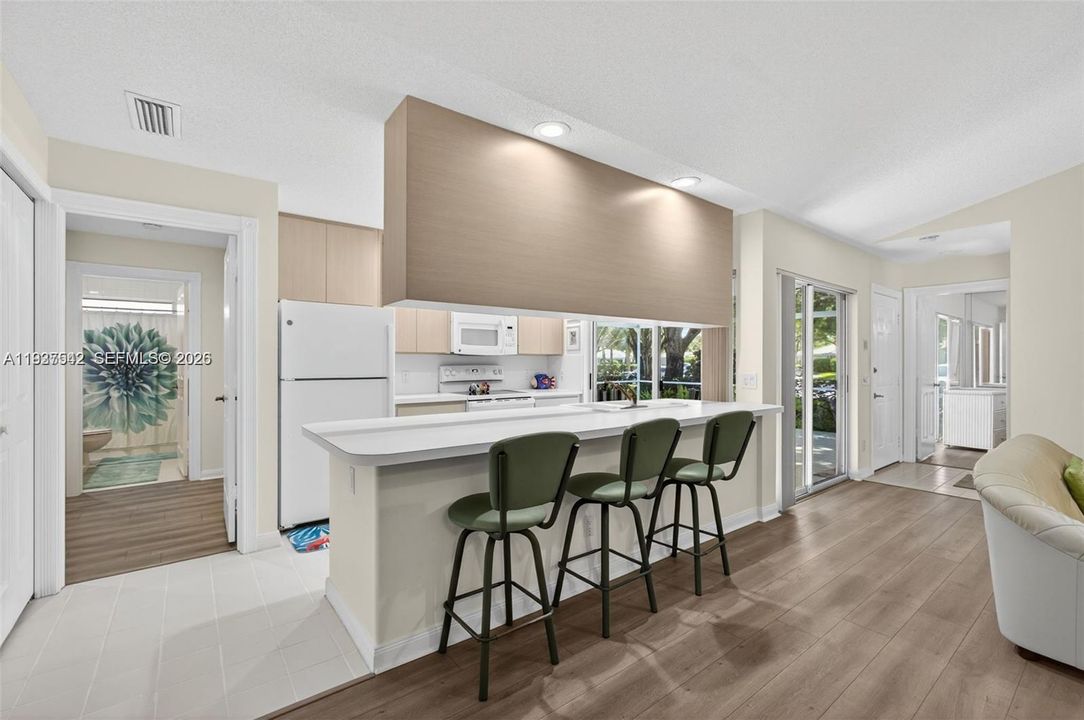 For Rent: $3,200 (2 beds, 2 baths, 1152 Square Feet)