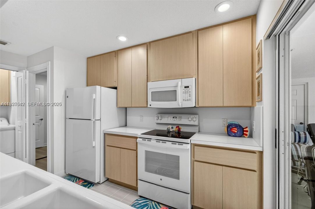 For Rent: $3,200 (2 beds, 2 baths, 1152 Square Feet)