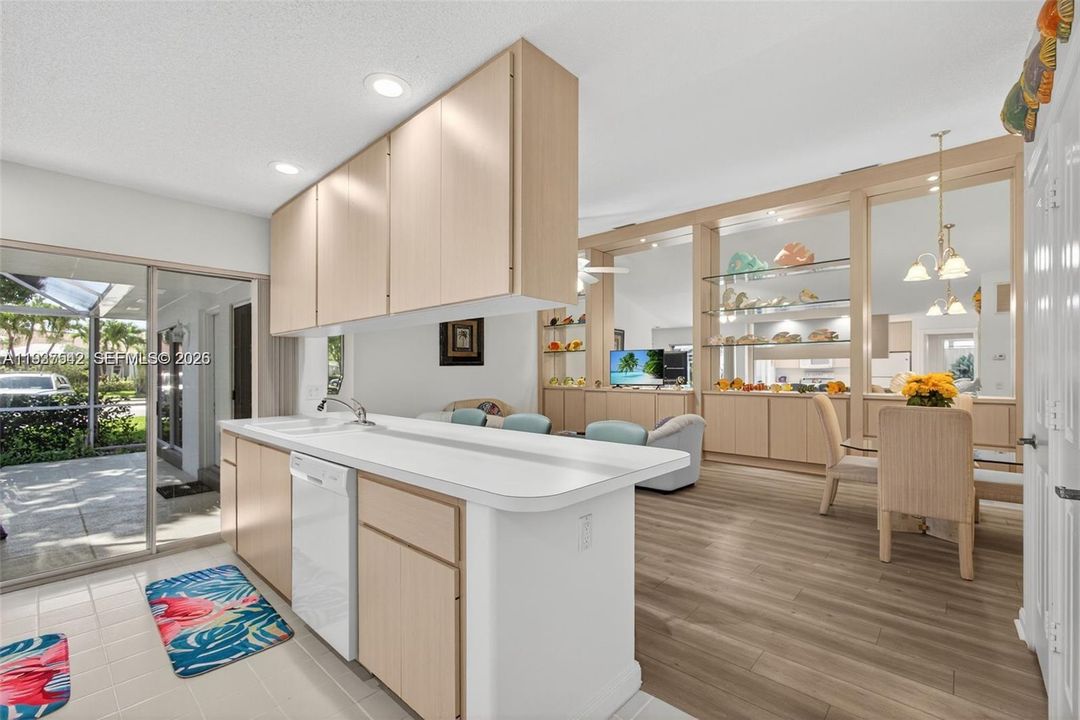 For Rent: $3,200 (2 beds, 2 baths, 1152 Square Feet)