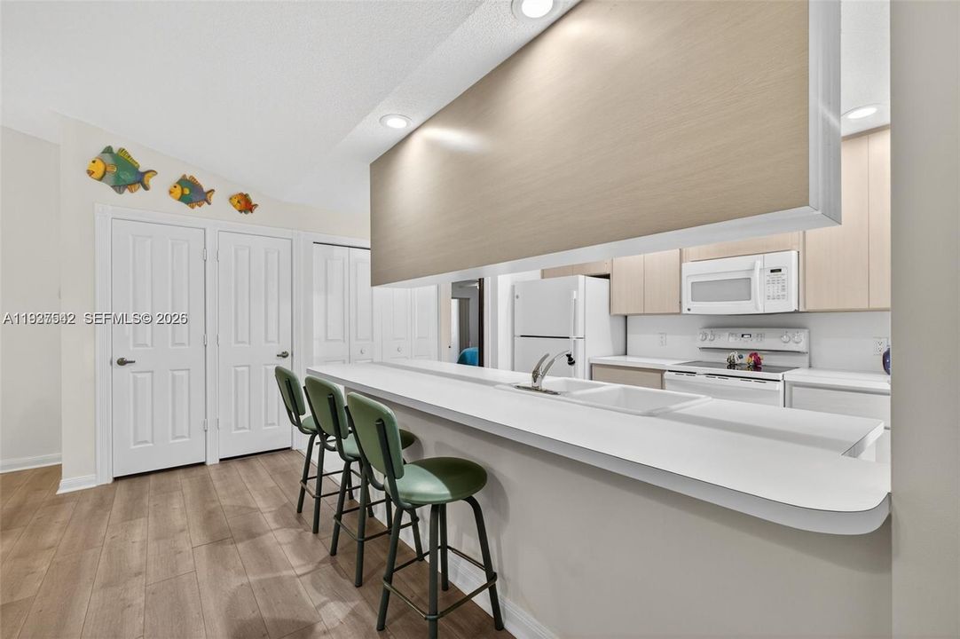 For Rent: $3,200 (2 beds, 2 baths, 1152 Square Feet)