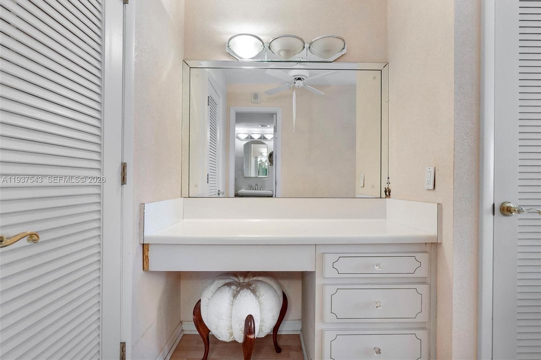 For Sale: $345,000 (2 beds, 2 baths, 1200 Square Feet)