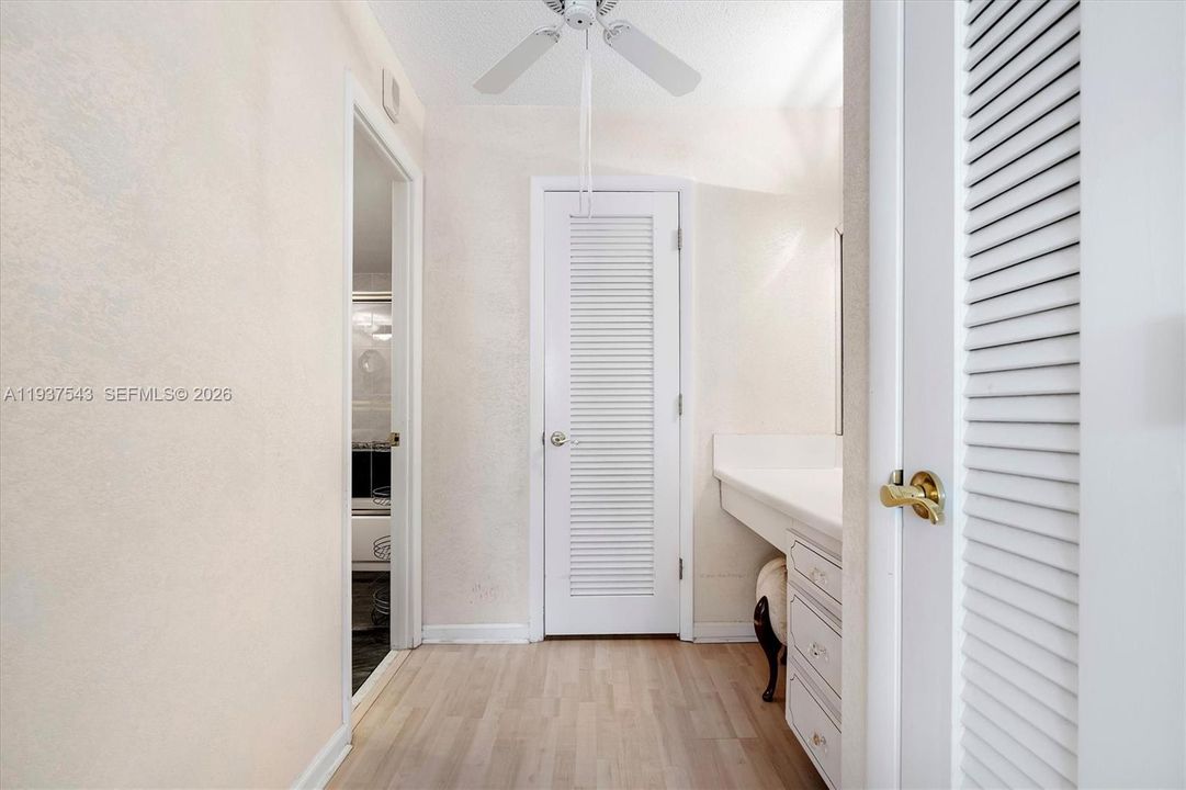 For Sale: $345,000 (2 beds, 2 baths, 1200 Square Feet)