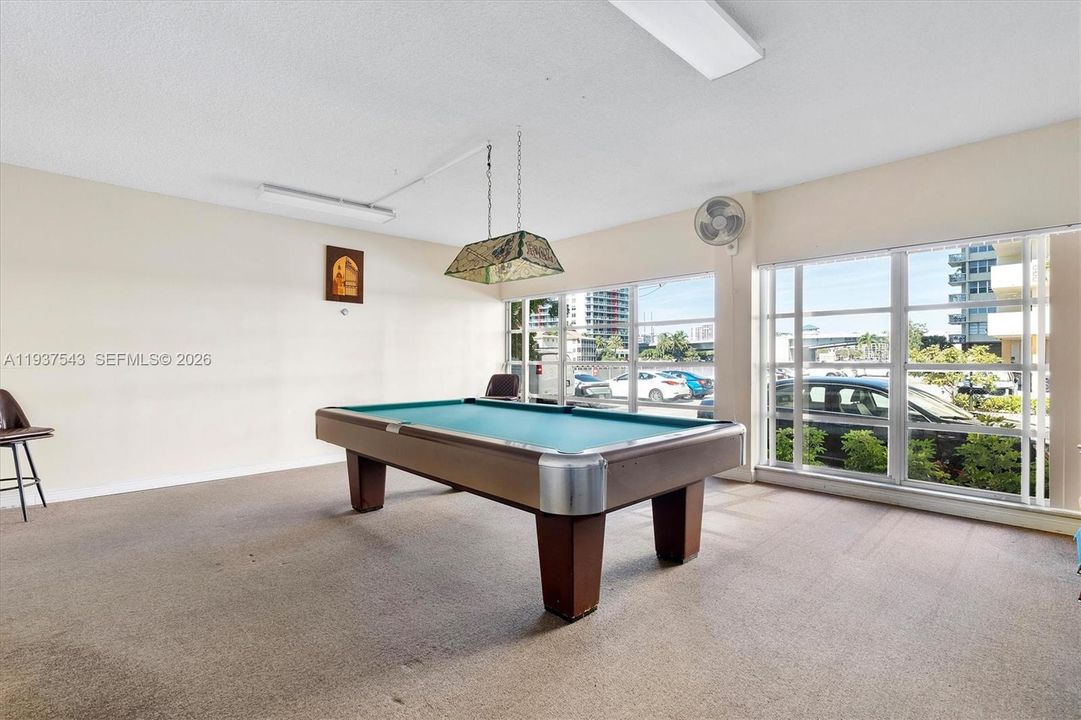 For Sale: $345,000 (2 beds, 2 baths, 1200 Square Feet)