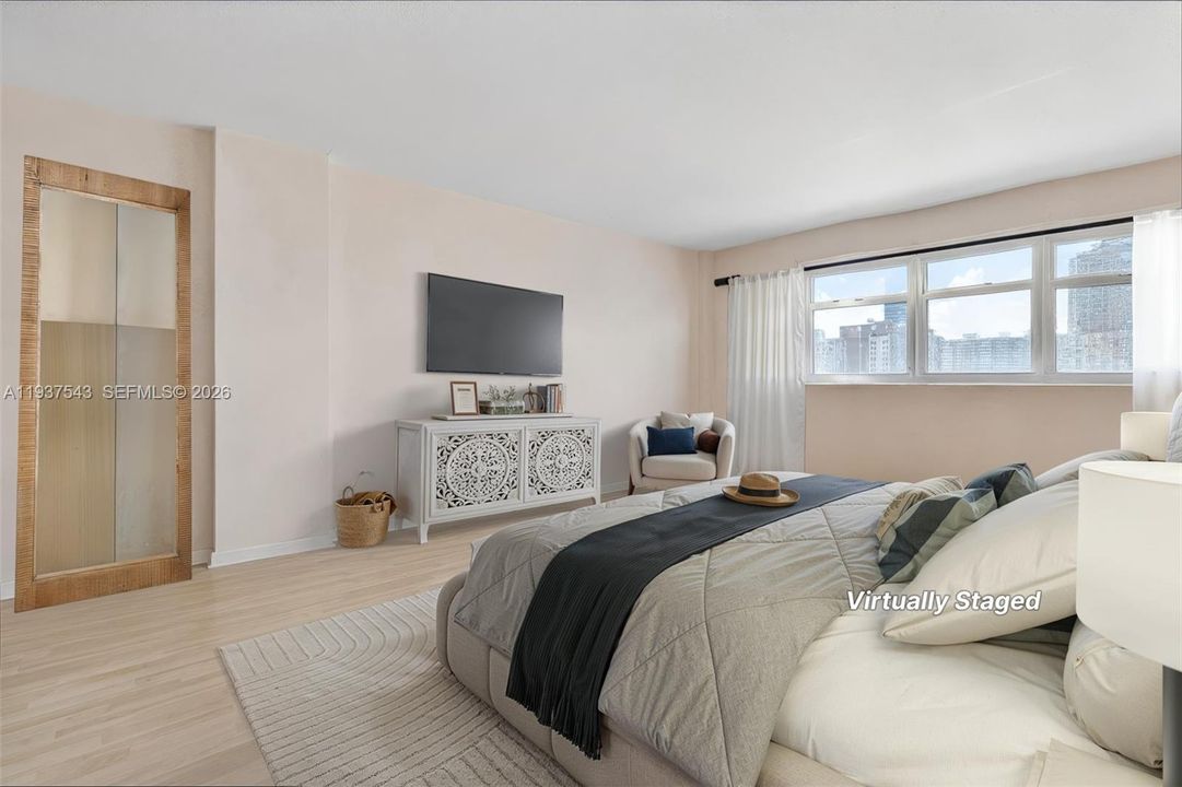 For Sale: $345,000 (2 beds, 2 baths, 1200 Square Feet)