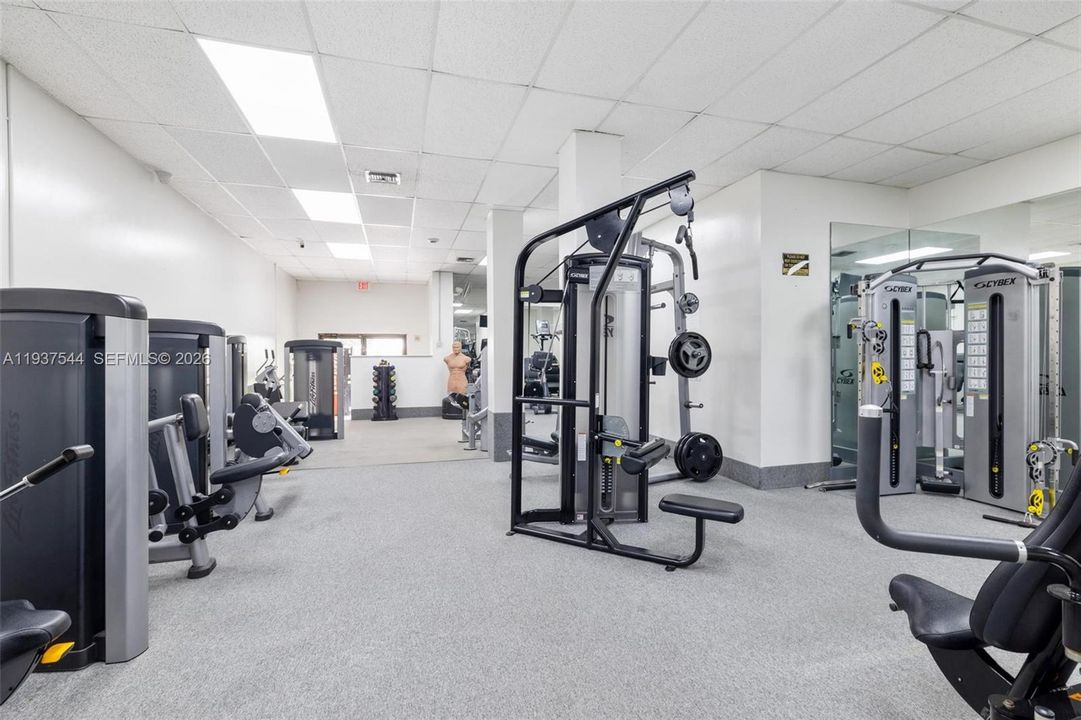 For Rent: $2,800 (2 beds, 2 baths, 1334 Square Feet)